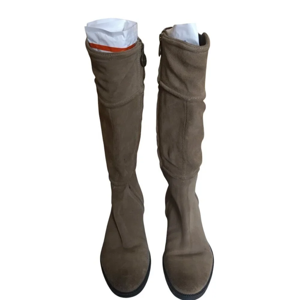 GEOX WOMEN'S SIZE 6 ZIP UP 15 INCH TALL TAN ZIP UP BUCKLE ACCENT BOOTS SUEDE